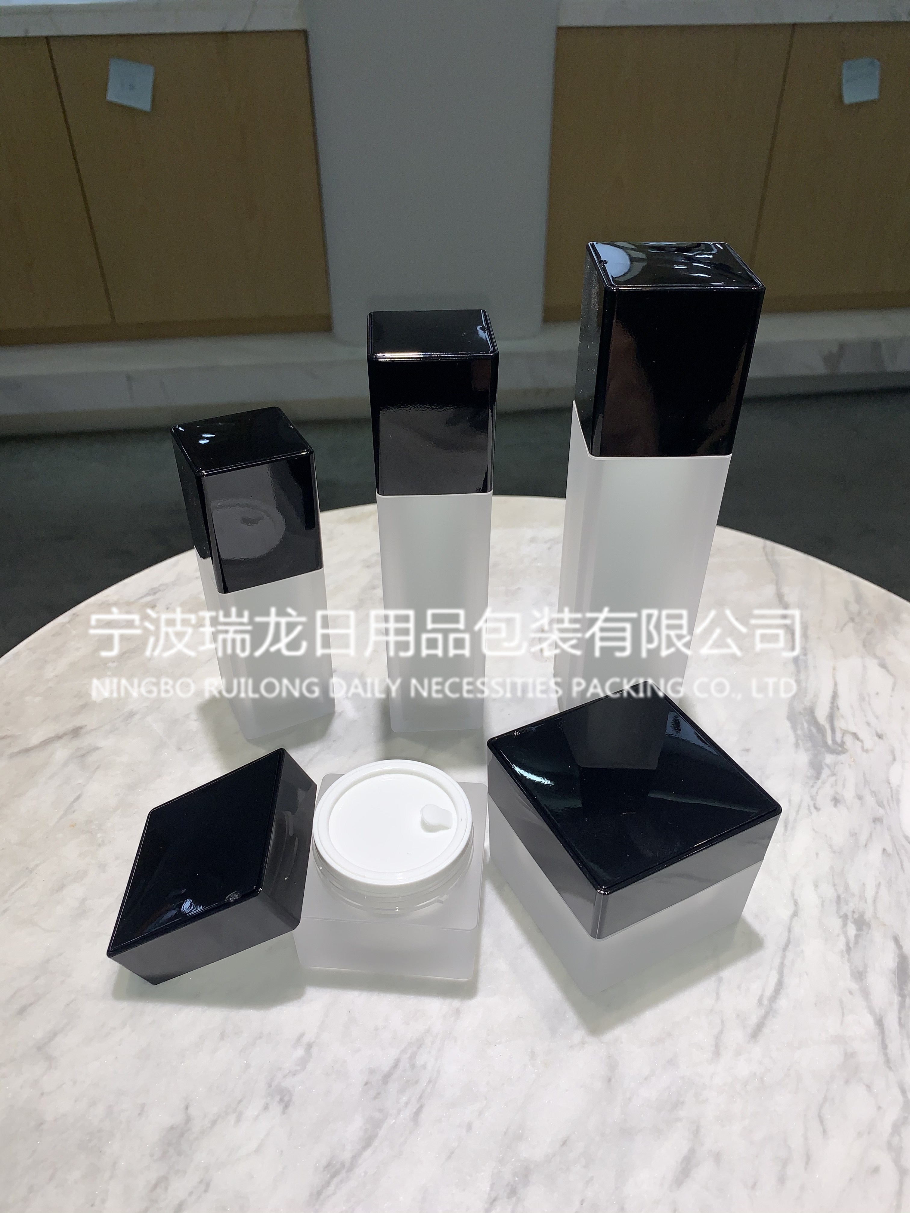 RL71亚克力包装瓶